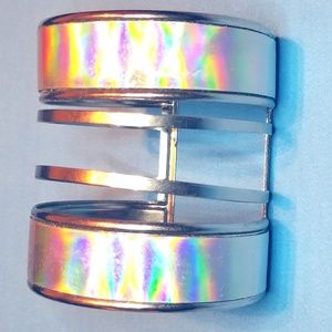 Iridescent arm cuff